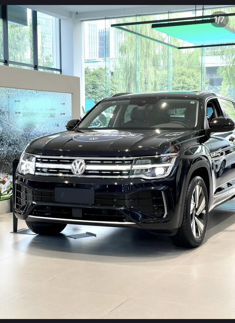 z4975992233749 15d5dae1740eff424f2105e5aa9f2930 So Sánh Volkswagen Teramont X và BMW X3: Hai Biểu Tượng Của Sự Sang Trọng và Hiệu Suất